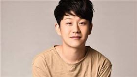 崔聖奉生前曾假冒抗癌鬥士被踢爆，於上個月輕生。（圖／翻攝自臉書）