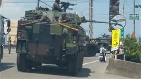 漢光39號預演出意外！雲豹甲車疑未注意　砲管撞毀路邊反射鏡