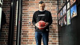 黑人（圖／翻攝自陳建州臉書）