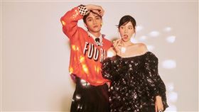 郭雪芙、范少勳詮釋夏日穿搭藝術。（圖／TVBS提供）