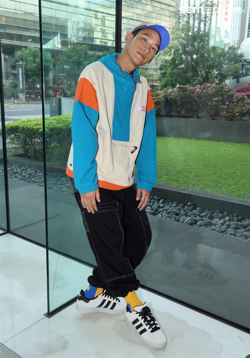 大嘻哈阿夫小記者大明星三立新聞網專訪。（圖/記者邱榮吉攝影）