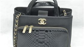 ▲imB吸金案此次拍賣曾國緯及女友的名牌包，包括LV與草間彌生大師聯名包、Hermes愛馬仕包款、香奈兒Chanel包等40件。（圖／翻攝畫面）