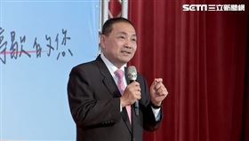 ▲侯友宜出席「阿爸的動感人生」馬拉松 112年新北市模範父親表揚典禮