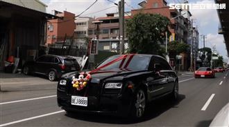 2.5億超跑車隊迎娶　網驚：12棟行動房子