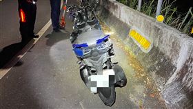 汐止,汐萬路,山區,新北,少年,自撞,過彎,失控