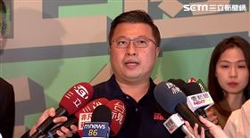▲民進黨全代會小物+張志豪受訪