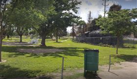 女遊民睡公園「慘被除草碾碎」！他目睹現場崩潰：骨頭、牙齒散落在地（圖／翻攝自Google Maps）