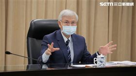 中央銀行總裁楊金龍宣布不升息，GDP預測值為1.72%。（圖／記者楊澍攝影）