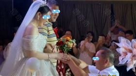 江蘇老少配結婚（圖／翻攝自微博）