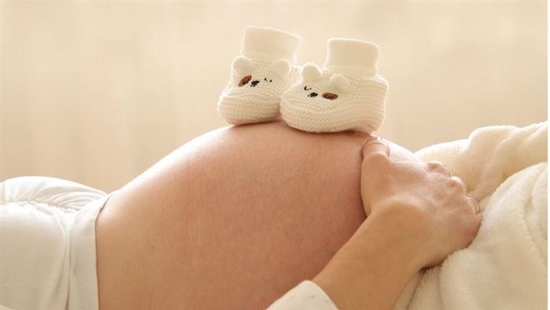 妻嗨喊懷孕！夫臉綠「早結紮」醫勸這一句