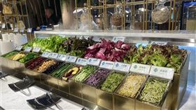 「果然匯」、「饗食天堂」、「INPARADISE 饗饗」沙拉區，特別選用「三日苗」，隨食加一把就能為身體補足長效續航力。