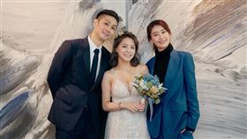 熊熊與老公完婚「微笑女神」林真亦（右）在場。（圖／翻攝自zhenyi_yuna IG）