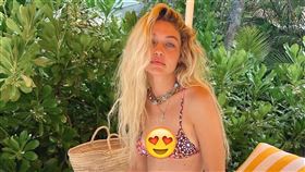 吉吉哈蒂德分享到開曼群島度假的美照，其實她才剛從看守所出來。（圖/翻攝IG）