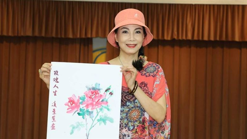 資深女星：我不夠下賤　控訴遭性騷解胸罩