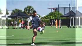▲阿根廷足球巨星梅西（Lionel Messi）19日完成他赴美後的首次完整訓練。（圖／翻攝自Inter Miami CF推特）