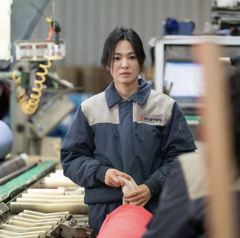 宋慧喬在韓劇《黑暗榮耀》中，顛覆了以往甜美形象。（圖／翻攝自宋慧喬IG）