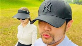 周杰倫與昆凌都喜歡打高爾夫球。（圖／翻攝自周杰倫IG）