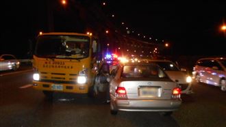 阿北國道逆向1.4公里連撞3車　罰3萬6扣照