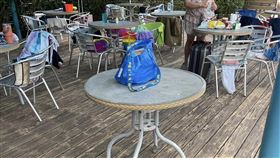 六福村,佔位子,偷,報案（圖／翻攝自《爆料公社公開版》）