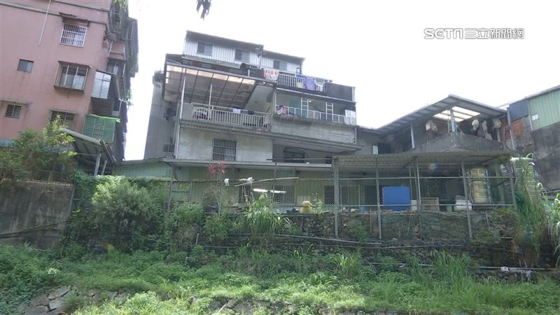 蓋到滿出來！議員爆黃國昌5層宅超級違建