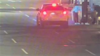 欠債50萬南港當街遭擄！2車載走被害人