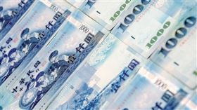 一名越南女子，涉嫌偷走台灣木工男友的500萬現金，就火速離台返回越南。（圖／示意圖，翻攝自pixabay）