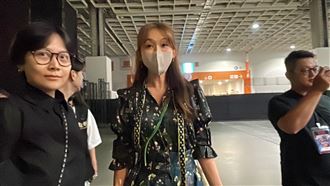 林志玲認了引退演藝圈　無預警現身放閃尪