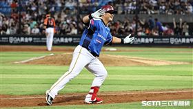 ▲樂天桃猿一壘手陳俊秀炸裂2分砲。（圖／記者劉彥池攝影）