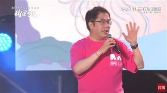 將軍吼湧5萬人　黃偉哲領軍大唱《十年》