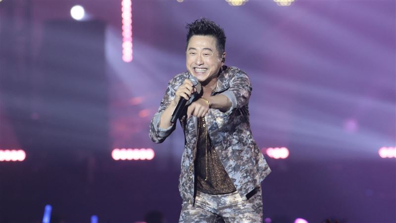 61歲哈林熱舞登台　學雞叫驚呼：我快斷氣