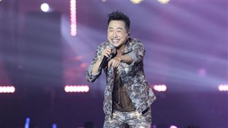 61歲哈林熱舞登台　學雞叫驚呼：我快斷氣