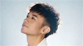 古巨基外型帥氣，絲毫看不出實際年齡。（圖／翻攝微博）