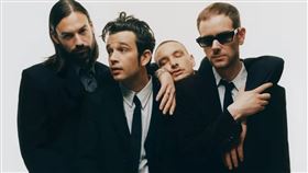 「The 1975」成軍21年，本預定25日首度來台開唱。（圖／翻攝臉書）