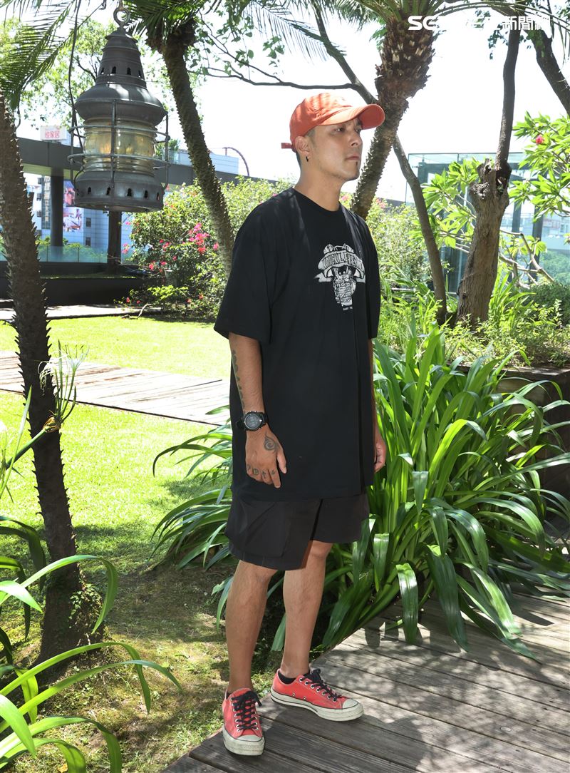 嘎嘎（潘俊佳）三立新聞網專訪。（圖/記者邱榮吉攝影）