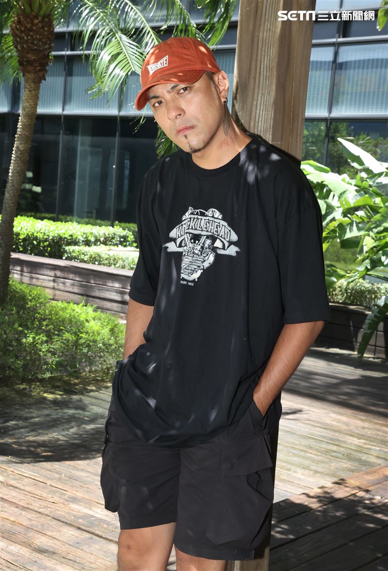 嘎嘎（潘俊佳）三立新聞網專訪。（圖/記者邱榮吉攝影）