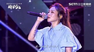 蔡健雅直呼「我的媽」　萬人齊舉燈海超狂