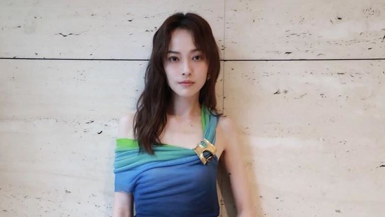 37歲女星爆「未婚懷孕」摸肚反胃畫面流出