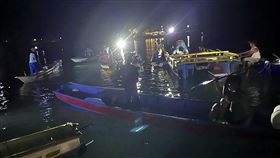 印尼渡輪沉船持續搜救中！至少15人喪命　尚有19人下落不明 美聯社