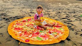 披薩造型浴巾,必勝客提供