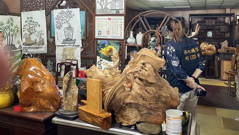 烏來深山夜半傳鏈鋸聲　電眼照山老鼠現形