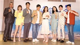 編導謝念祖，演員 孫協志、卓文萱、徐詣帆、夏宇童、金仁馨等人出席《海角七号》記者會。（圖／記者邱榮吉攝影）
