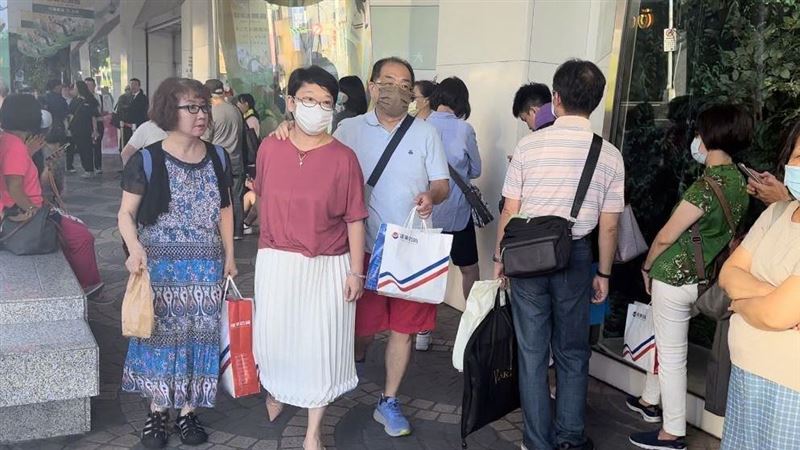 遠百寶慶熄燈！顧客捨不得：連5天都來看