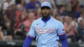 ▲遊騎兵查普曼（Aroldis Chapman）被敲追平3分彈，連12場後援無失分遭中斷，（圖／美聯社／達志影像）