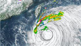 快到家門口！一圖看「杜蘇芮逼台」　彭啟明曝最新動態：轉強颱中（圖／翻攝自彭啟明臉書）