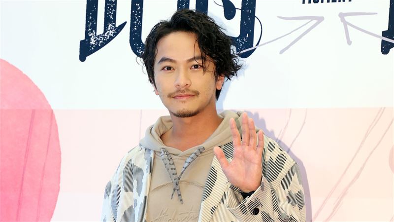 楊銘威驚傳遭虎頭蜂叮　爆痛急送醫傷勢曝