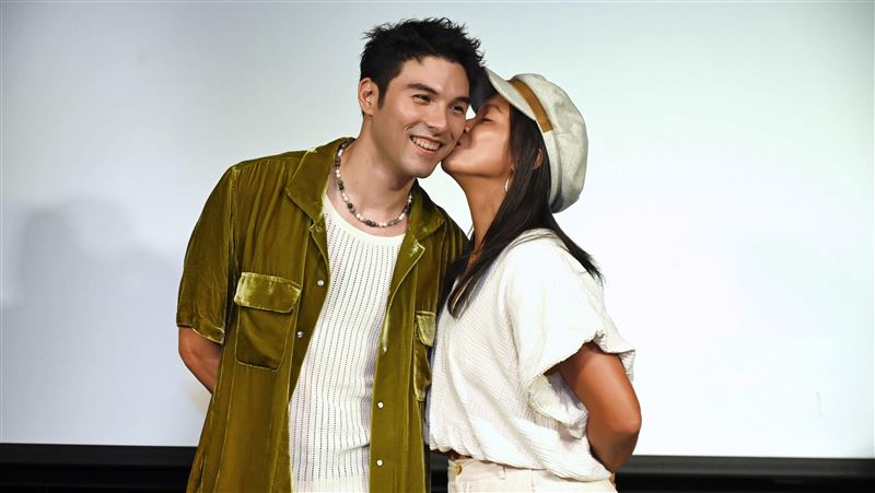 鳳小岳曝婚姻秘訣  放閃愛妻：性生活美滿