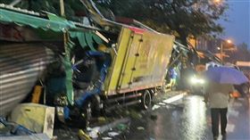 杜蘇芮,台東,車禍,受困,釋迦,