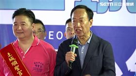 郭台銘參拜順聖宮。