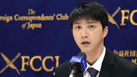 江宏傑與2律師在日本召開記者會。（圖／美聯社／達志影像）