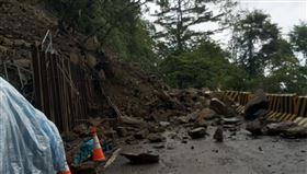 中颱杜蘇芮，台14甲線18.7公里，落石坍方(圖／翻攝畫面)